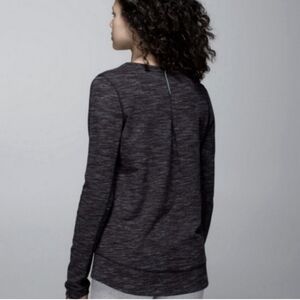 Lululemon Exhalation Pullover II
Heathered Marled Black